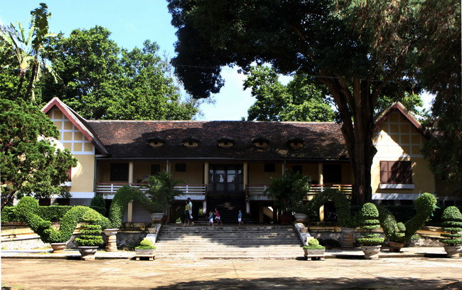 Cổng trước Biệt điện Bảo Đại. (Ảnh: Dương Giang/TTXVN)