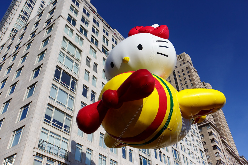 Những quả bóng bay khổng lồ đặc trưng trong lễ diễu hành Macy tại New York ngày 26/11. (Ảnh: THX/TTXVN)
