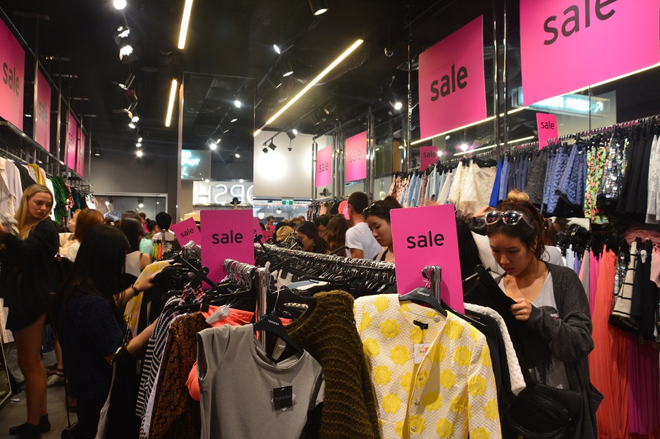 Các nhà bán lẻ Australia ước tính dân Australia chi số tiền kỷ lục hơn 2 tỷ AUD để mua sắm chỉ riêng trong ngày Boxing Day. Con số có thể tăng tới 16 tỷ AUD trong ba tuần tới. (Ảnh: Võ Giang)