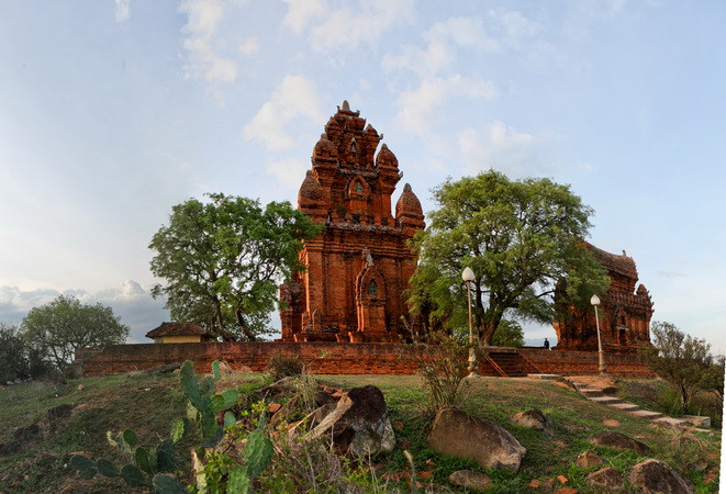  Cảnh quan quần thể tháp Pô Klong Garai, Phan Rang, Ninh Thuận. (Ảnh: Trọng Đạt/TTXVN)