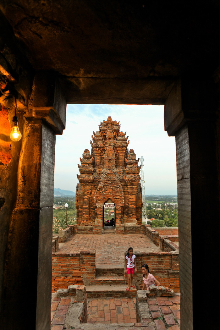  Cảnh quan quần thể tháp Pô Klong Garai, Phan Rang, Ninh Thuận. (Ảnh: Trọng Đạt/TTXVN)