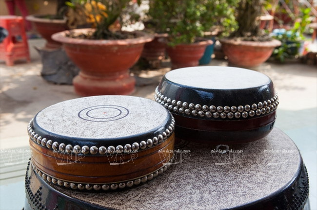 Trống thành phẩm của làng trống Bình An. (Ảnh: Lê Minh)