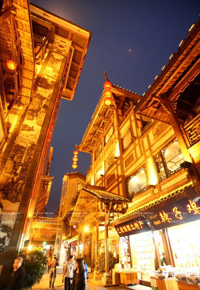 Quần thể kiến trúc khu Hồng Nhai Động, nơi lưu giữ tinh hoa văn hóa Ba Thục ở Trùng Khánh. 