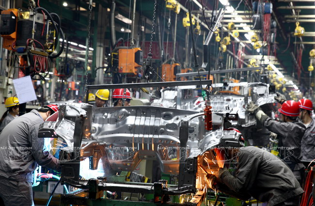 Xưởng sản xuất xe hơi của Tập đoàn Lifan Trùng Khánh, một trong top 500 doanh nghiệp mạnh nhất Trung Quốc và liên tiếp nhiều năm đứng đầu bảng top 50 doanh nghiệp tư nhân tại Trùng Khánh. 