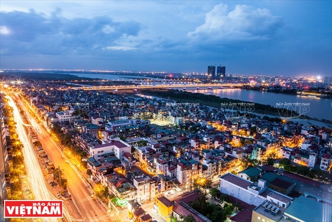 Sông Hồng và khu vực phường Phúc Tân, Phúc Xá. (Ảnh: Công Đạt/Báo Ảnh Việt Nam)