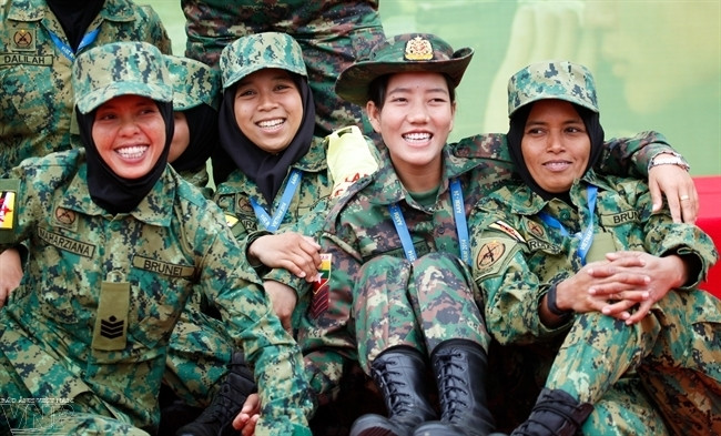 Các xạ thủ nữ Brunei.