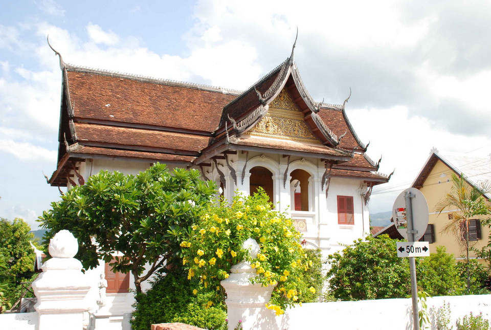 Những căn biệt thự được thiếu kế hết sức hài hòa giữa kiến trúc phương Đông và phương Tây đã tạo nên vẻ đẹp riêng có của Luang Prabang. (Ảnh: Phạm Kiên/Vietnam+)