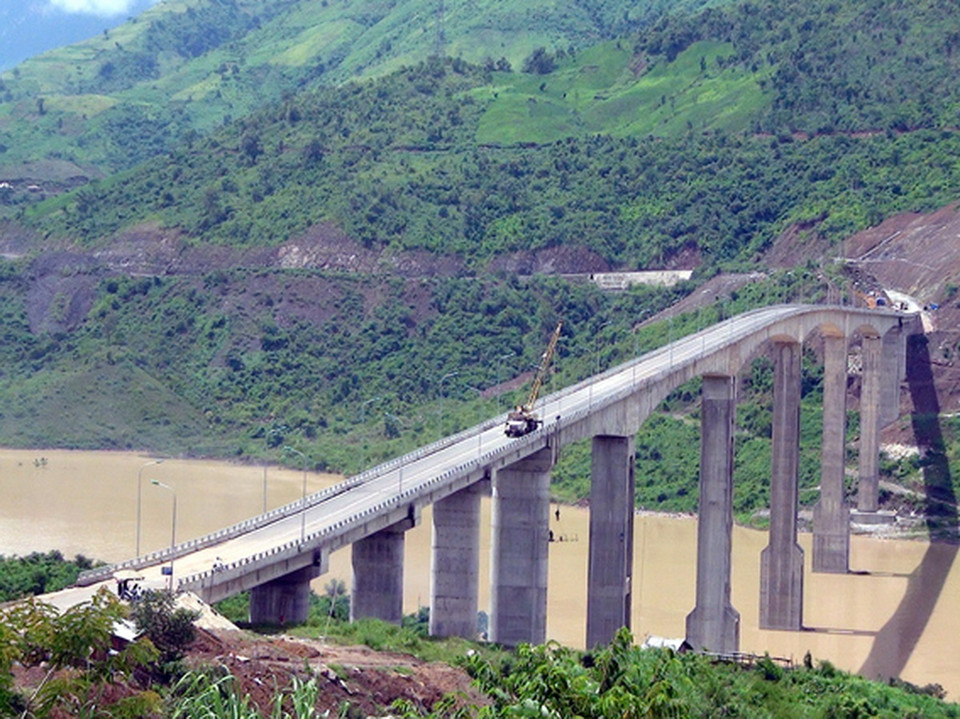 Tổ chức Kỷ lục Việt Nam đang thẩm định đề xuất kỷ lục: Cầu Pá Uôn, Cây cầu có trụ cao nhất Việt Nam. (Ảnh: Chính Tới)