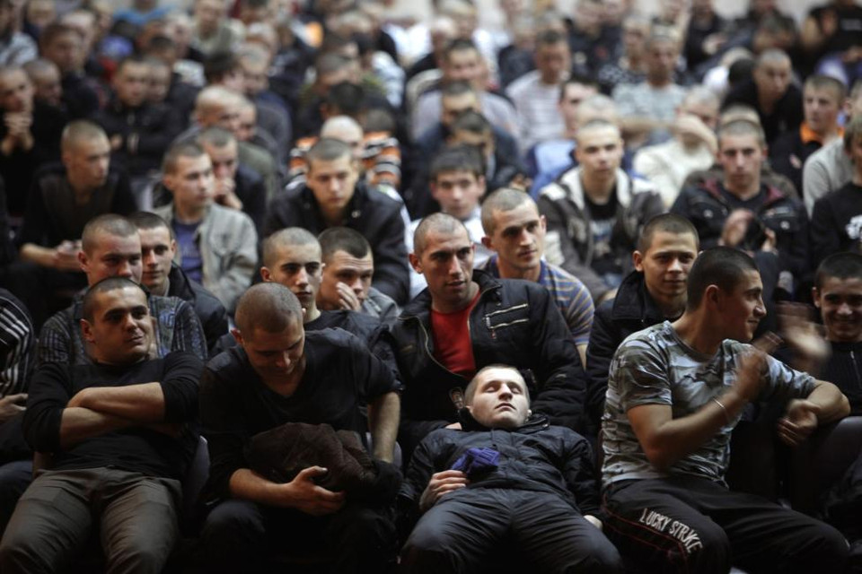 Người nhập ngũ tại thành phố Stavropol, miền Nam nước Nga. (Nguồn: Reuters)