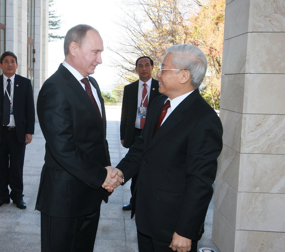  Tổng thống Liên bang Nga Vladimir Putin đón Tổng Bí thư Nguyễn Phú Trọng. (Ảnh: Trí Dũng) 