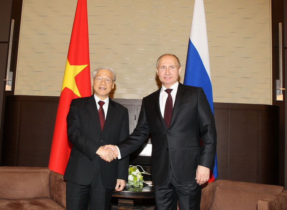  Tổng thống Liên bang Nga Vladimir Putin đón Tổng Bí thư Nguyễn Phú Trọng. (Ảnh: Trí Dũng) 