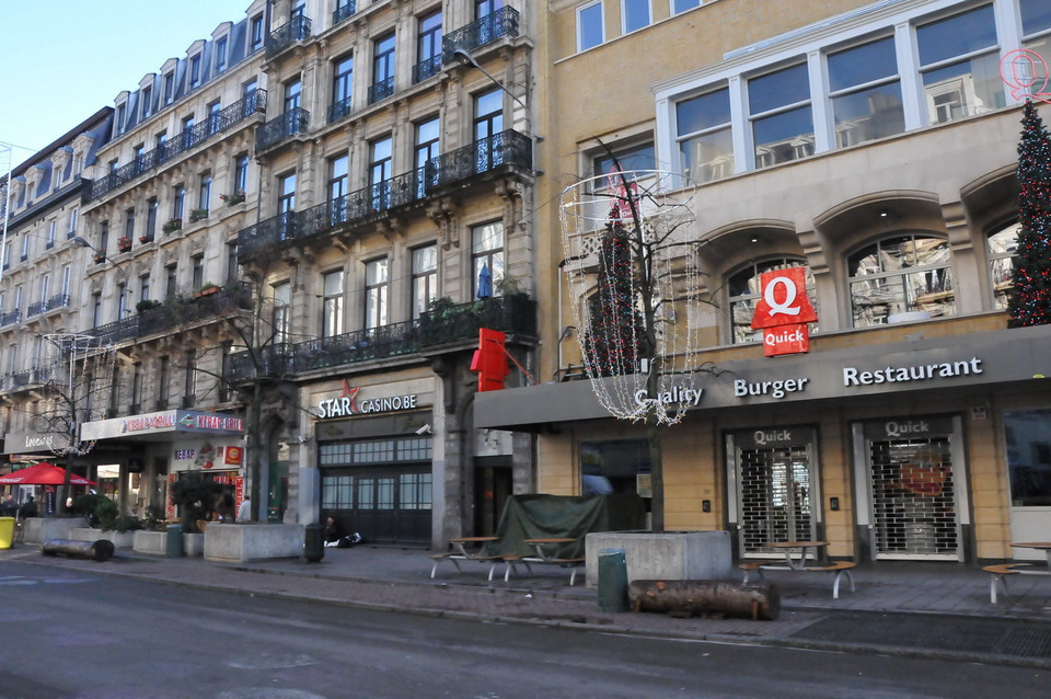 Các cửa hàng ở Brussels ngừng hoạt động trong những ngày giới nghiêm. (Hương Giang/Vietnam++)