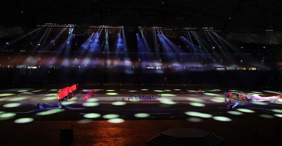 Tối 16/6/2015, trên sân vận động quốc gia thuộc Khu liên hợp thể thao Sports Hub (Singapore), Lễ Bế mạc SEA Games 28 long trọng được diễn ra. (Ảnh: Quốc Khánh/TTXVN)