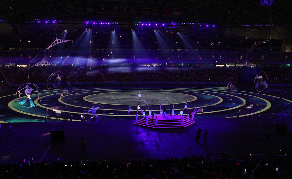 Với chủ đề Tôn vinh tình bằng hữu, chương trình lễ bế mạc SEA Games 28 đã diễn ra trong không khí đầm ấm. (Ảnh: Quốc Khánh/TTXVN)