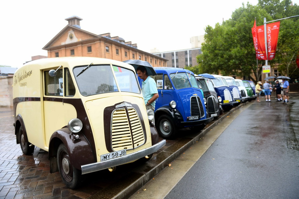 Hơn 700 chiếc xe đủ loại từ xe hơi, xe buýt, xe tải, cứu hỏa, xe máy phân khối lớn…đã tham gia buổi triển lãm. (Ảnh: Quang Minh/TTXVN)