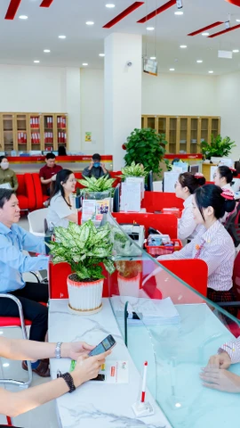 Kết thúc năm 2025, dư nợ của HD SAISON tăng 21,2%, lợi nhuận trước thuế của Công ty cũng đạt 1.390 tỷ đồng. (Ảnh: Vietnam+)