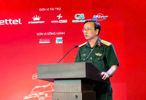 พันเอกเหงียน วัน ฮวน รองผู้อำนวยการศูนย์วิทยุและโทรทัศน์ทหาร (ภาพ: PV/Vietnam+) e506233f43d9ca8793c8.jpg
