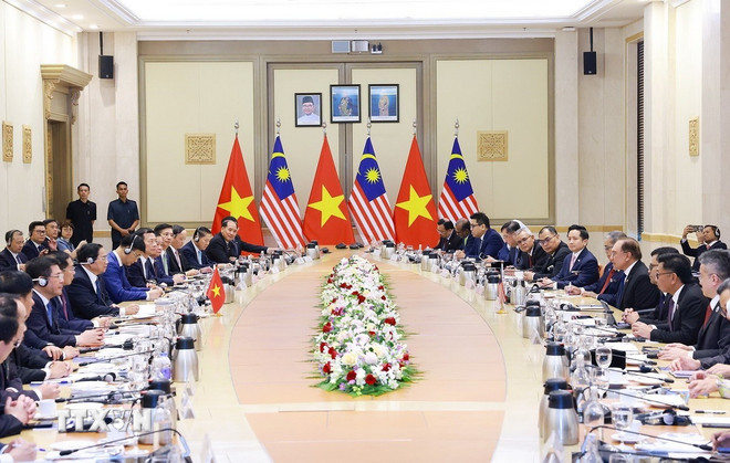 Quan hệ Việt Nam-Malaysia bền về chính trị, mạnh về kinh tế, sâu sắc về văn hóa ttxvn-thu-tuong-pham-minh-chinh-hoi-dam-thu-tuong-malaysia-3.jpg