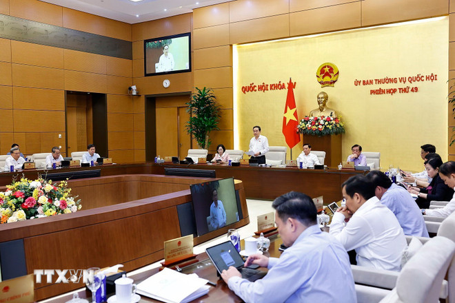 Der Vorsitzende der Nationalversammlung, Tran Thanh Man, hält eine Abschlussrede. (Foto: Doan Tan/VNA) ttxvn-be-mac-uy-ban-thuong-vu-quoc-hoi-2.jpg