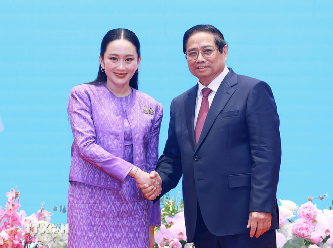 ttxvn-trao-van-kien-viet-nam-thai-lan-5.jpg