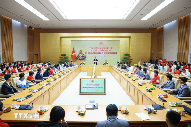 ttxvn-thu-tuong-bieu-duong-hoc-sinh-doat-giai-tai-cac-ky-thi-quoc-te-3.jpg