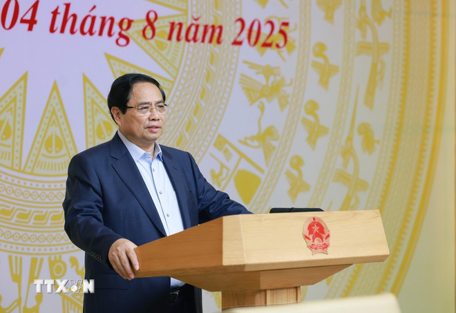 នាយករដ្ឋមន្ត្រី Pham Minh Chinh ធ្វើជាប្រធានកិច្ចប្រជុំលើកទី ២ នៃគណៈកម្មាធិការដឹកនាំជាតិស្តីពីការអភិវឌ្ឍន៍ឧស្សាហកម្ម Semiconductor។ (រូបថត៖ Duong Giang/VNA) ttxvn-thu-tuong-bcd-cong-nghiep-ban-dan-2.jpg