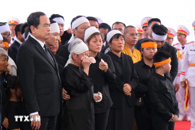 ttxvn-le-an-tang-nguyen-chu-tich-nuoc-tran-duc-luong-8.jpg