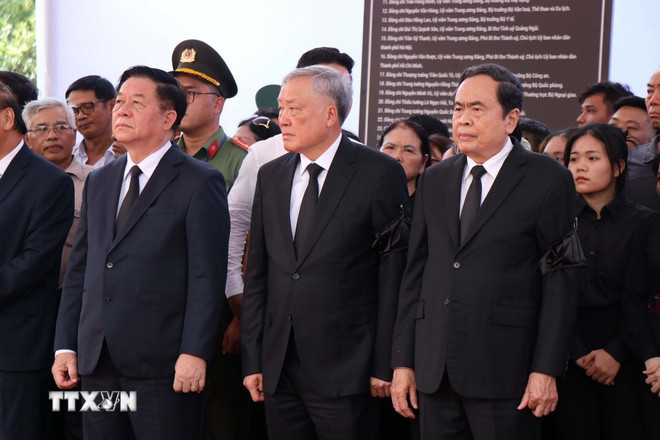 ttxvn-le-an-tang-nguyen-chu-tich-nuoc-tran-duc-luong-7.jpg