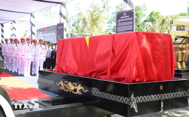 ttxvn-le-an-tang-nguyen-chu-tich-nuoc-tran-duc-luong-6.jpg