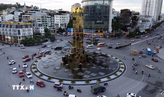 Một góc Quảng Ninh. (Ảnh: Đức Hiếu/TTXVN) ttxvn-quang-ninh.jpg