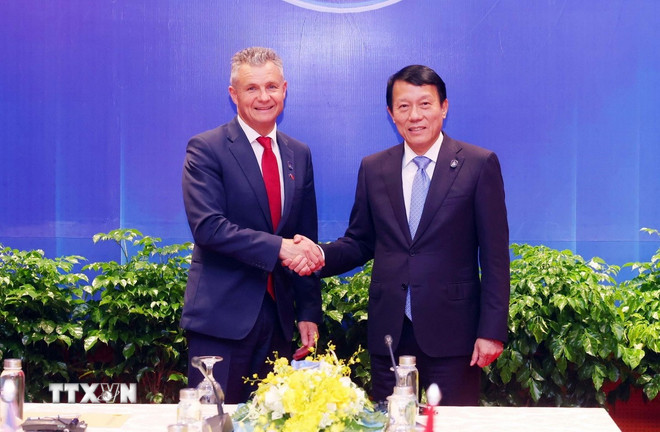 Đại tướng Lương Tam Quang, Bộ trưởng Bộ Công an tiếp ngài Matt Thistlethwaite, Đồng Bộ trưởng Ngoại giao và Thương mại Australia. (Ảnh: Phạm Kiên/TTXVN) ttxvn-bo-truong-bo-cong-an-tiep-dong-bo-truong-ngoai-giao-va-thuong-mai-australia.jpg