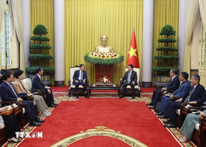 Chủ tịch nước Lương Cường tiếp Đặc phái viên của Tổng thống Hàn Quốc ttxvn-chu-tich-nuoc-dac-phai-vien-tong-thong-han-quoc-3.jpg