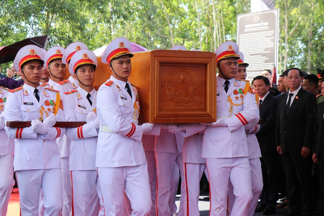 le-an-tang-nguyen-chu-tich-nuoc-tran-duc-luong-5.jpg