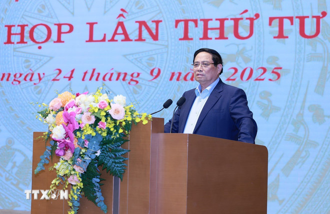 Prim-ministrul Pham Minh Chinh a prezidat întâlnirea. (Foto: Duong Giang/VNA) ttxvn-thu-tuong-bcd-phat-trien-khoa-hoc-cong-nghe-doi-moi-sang-tao-3.jpg