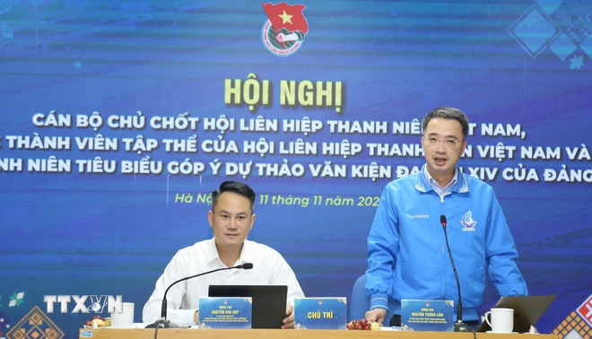 ttxvn-gop-y-du-thao-van-kien-dai-hoi-xiv-cua-dang-2.jpg
