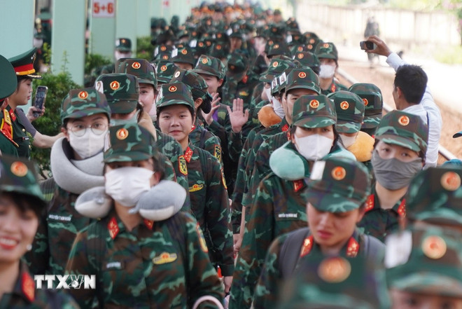 ttxvn-don-doan-dieu-binh-dieu-hanh-50-nam-giai-phong-5.jpg