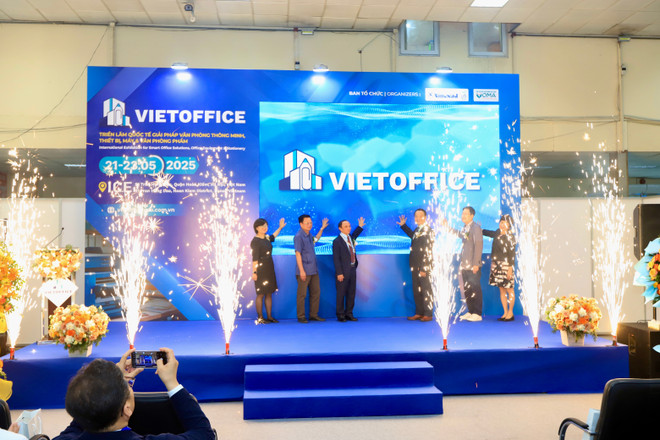 ប្រតិភូ "ចុចប៊ូតុង" ការបើកពិព័រណ៍ VietOffice 2025 ។ (រូបថត៖ Duc Duy/Vietnam+) img-1272.jpg