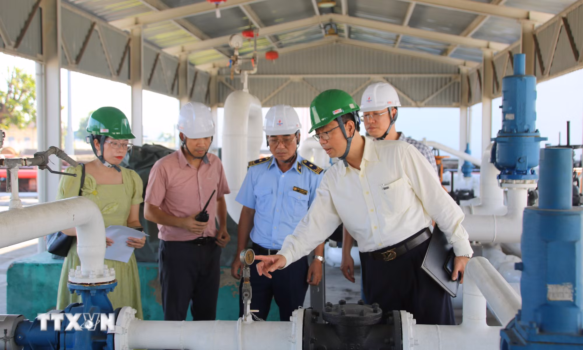 ttxvn-hai-phong-dam-bao-nguon-cung-xang-e10-8790884.jpg