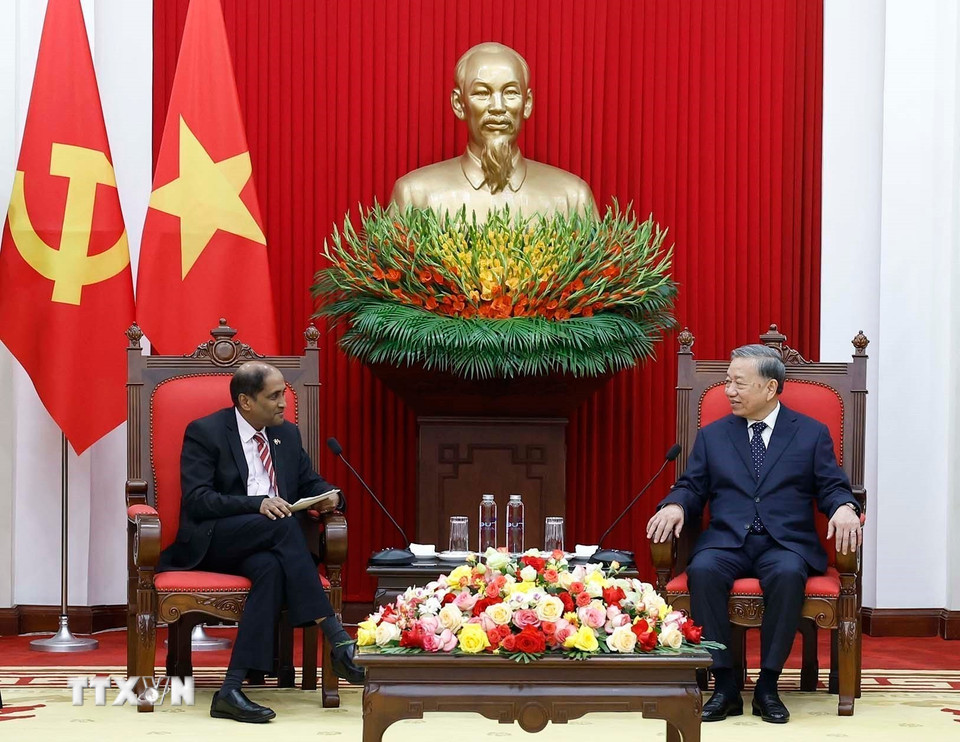 Tổng Bí thư Tô Lâm tiếp Đại sứ Singapore Jaya Ratnam đến chào từ biệt, kết thúc nhiệm kỳ công tác tại Việt Nam. (Ảnh: Thống Nhất/TTXVN)