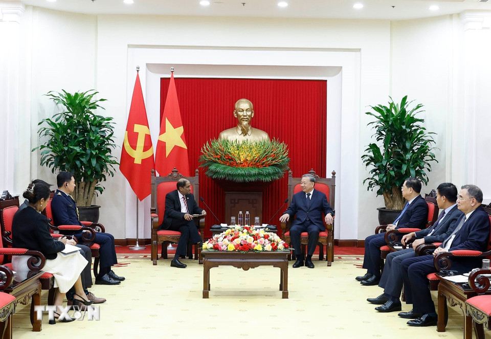 Tổng Bí thư Tô Lâm tiếp Đại sứ Singapore Jaya Ratnam đến chào từ biệt, kết thúc nhiệm kỳ công tác tại Việt Nam. (Ảnh: Thống Nhất/TTXVN)