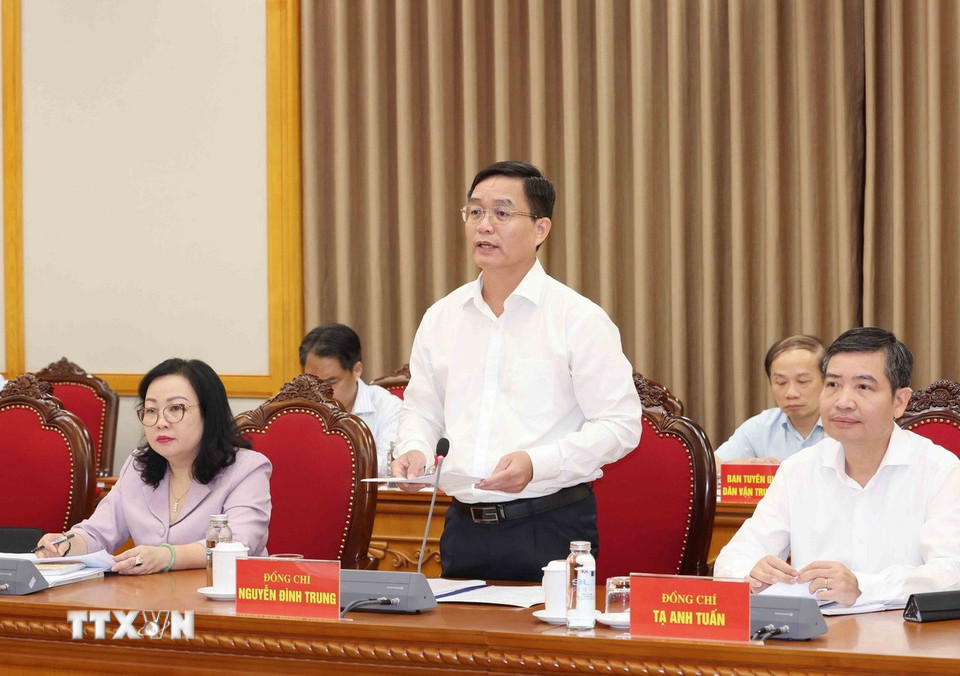 Ông Nguyễn Đình Trung, Ủy viên Trung ương Đảng, Bí thư Tỉnh uỷ Đắk Lắk phát biểu. (Ảnh: Phương Hoa/TTXVN)