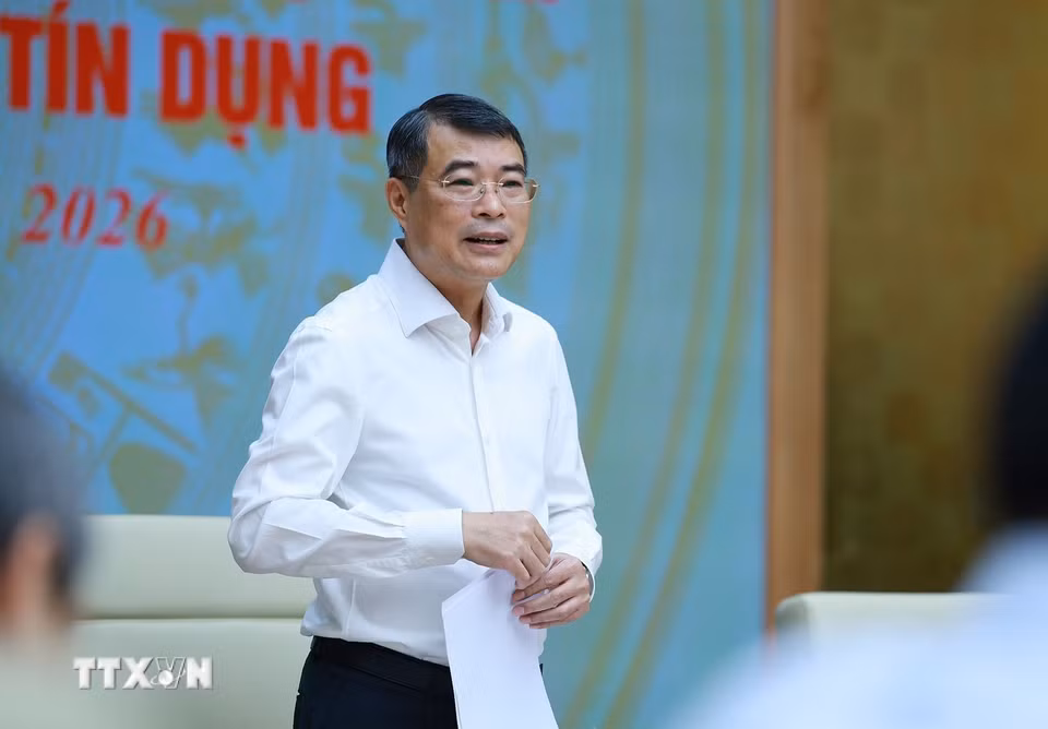 Thủ tướng Lê Minh Hưng làm việc với Ngân hàng Nhà nước Việt Nam và các hệ thống tín dụng. (Ảnh: Dương Giang/TTXVN)