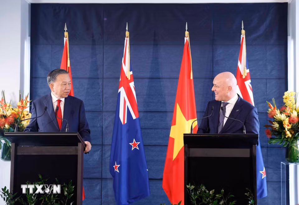 Tổng Bí thư, Chủ tịch nước Tô Lâm và Thủ tướng New Zealand Christopher Luxon gặp gỡ báo chí, thông báo kết quả hội đàm. (Ảnh: Thống Nhất/TTXVN)