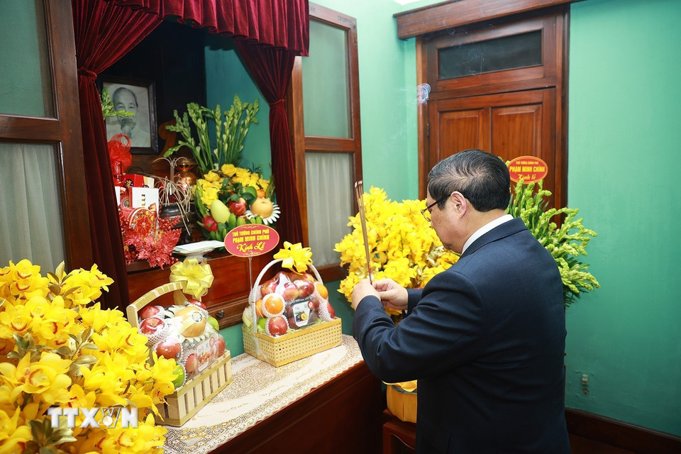 Nhân dịp đón Tết Nguyên đán Bính Ngọ, sáng 14/2/2026, Thủ tướng Phạm Minh Chính đến dâng hương tưởng nhớ Chủ tịch Hồ Chí Minh tại Di tích Nhà 67 (Khu di tích Chủ tịch Hồ Chí Minh tại Phủ Chủ tịch). (Ảnh: Dương Giang/TTXVN)