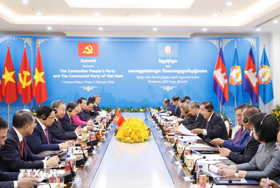 Tổng Bí thư Tô Lâm và Chủ tịch Đảng Nhân dân Campuchia Hun Sen đồng chủ trì Hội đàm song phương giữa Đảng Cộng sản Việt Nam và Đảng Nhân dân Campuchia. (Ảnh: Thống Nhất/TTXVN)