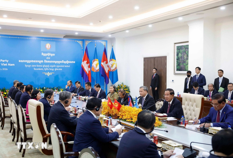 Tổng Bí thư Tô Lâm và Chủ tịch Đảng Nhân dân Campuchia Hun Sen đồng chủ trì Hội đàm song phương giữa Đảng Cộng sản Việt Nam và Đảng Nhân dân Campuchia. (Ảnh: Thống Nhất/TTXVN)