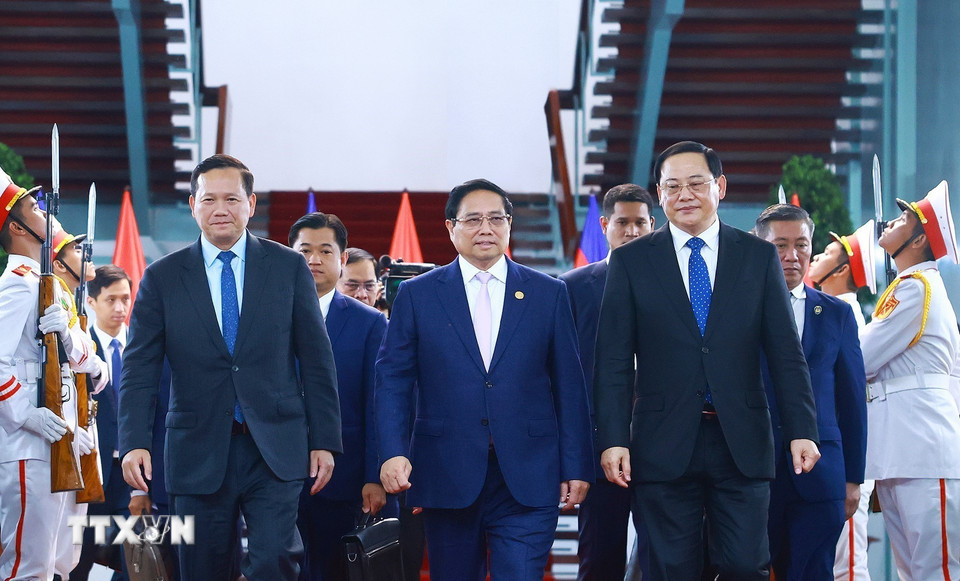 Nhân dịp tham dự Cuộc gặp giữa ba Người đứng đầu ba Đảng Việt Nam-Campuchia-Lào tại Thành phố Hồ Chí Minh, chiều 22/2, Thủ tướng Chính phủ Phạm Minh Chính có cuộc gặp làm việc với Thủ tướng Lào Sonexay Siphandone và Thủ tướng Campuchia Hun Manet nhằm quán triệt các nội dung thỏa thuận tại Kết luận của Cuộc gặp giữa ba Người đứng đầu ba Đảng. (Ảnh: Dương Giang/TTXVN)