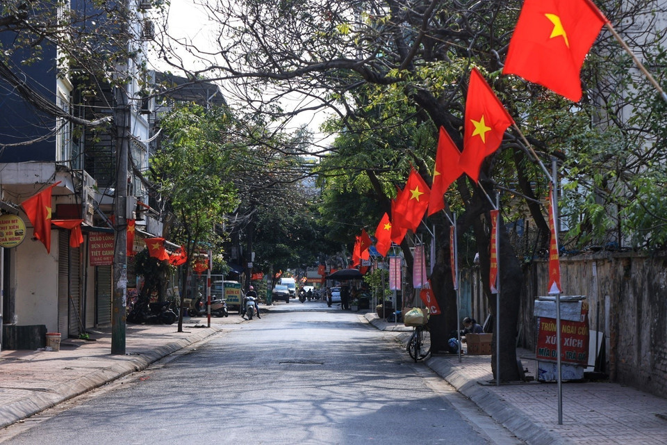 Các tuyến phố trong nội thành đã vắng các phương tiện đi lại. (Ảnh: Tuấn Anh/TTXVN)