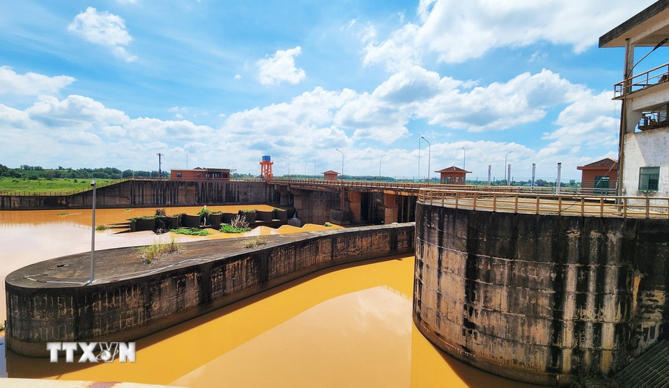 Hồ Phước Hòa có tiềm năng phát triển các khu đô thị sinh thái ven hồ, khu sân golf kết hợp khu đô thị, dịch vụ du lịch, nghỉ dưỡng. (Ảnh: Đậu Tất Thành/TTXVN)