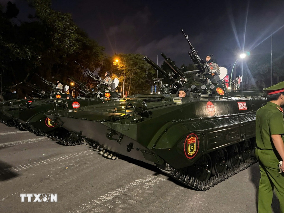 Khối Binh chủng tăng, thiết giáp tham gia tổng hợp luyện ngày 21/8. (Ảnh: Quốc Khánh/TTXVN)